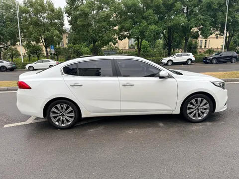 Kia K4
