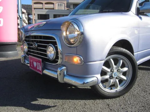 Daihatsu Mira Gino