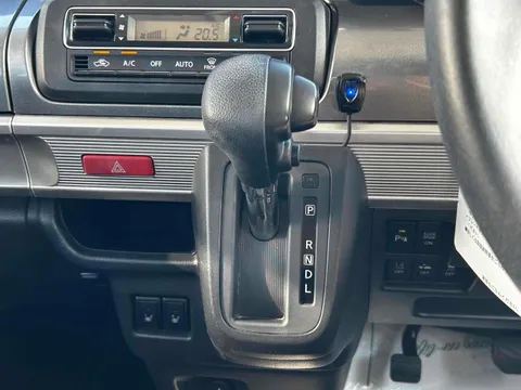 Suzuki Spacia Gear