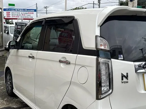 Honda N-WGN Custom