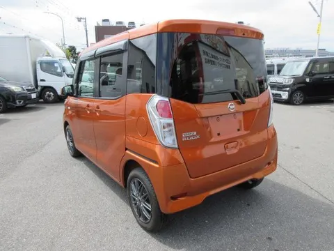 Nissan Dayz Roox
