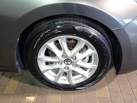 Mazda Axela Sport