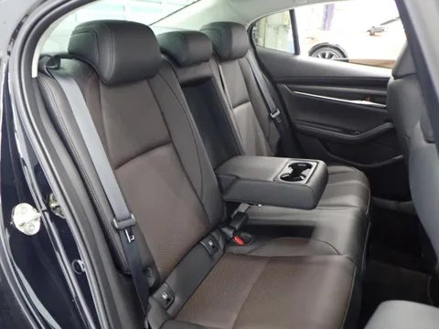 Mazda MAZDA3 Sedan