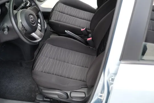 Mazda Mazda 2