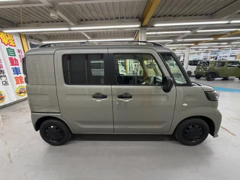 Suzuki Spacia Base