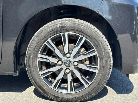 Toyota Pixis Mega