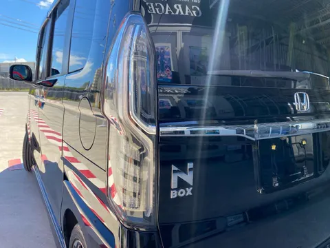 Honda N-BOX Custom