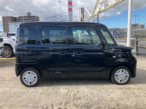 Suzuki Spacia