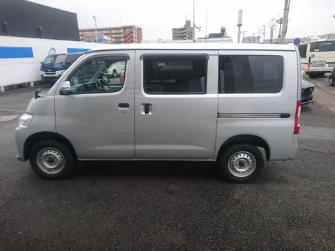 Toyota TownAce Van
