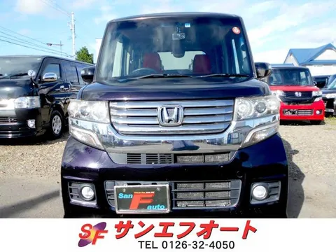 Honda N-BOX Custom