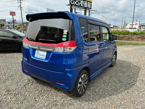 Mitsubishi Delica D:2