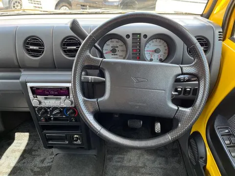 Daihatsu Naked