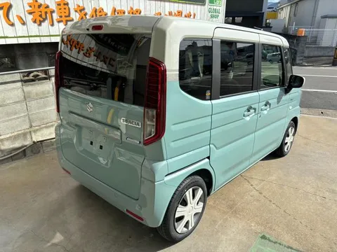 Suzuki Spacia
