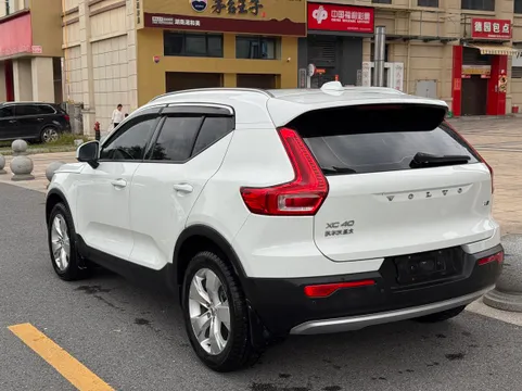 Volvo XC40