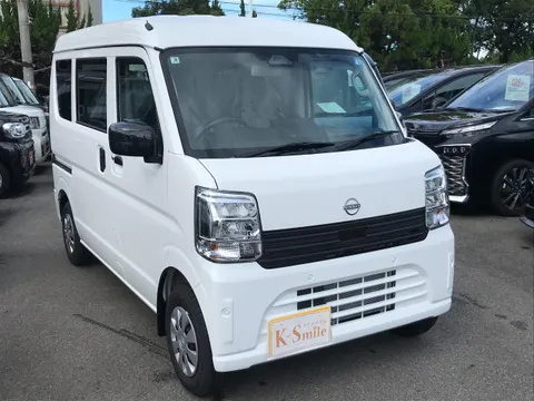 Nissan Clipper Van