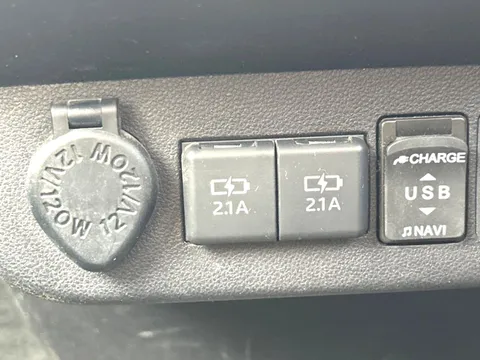 Daihatsu Mira Tocot