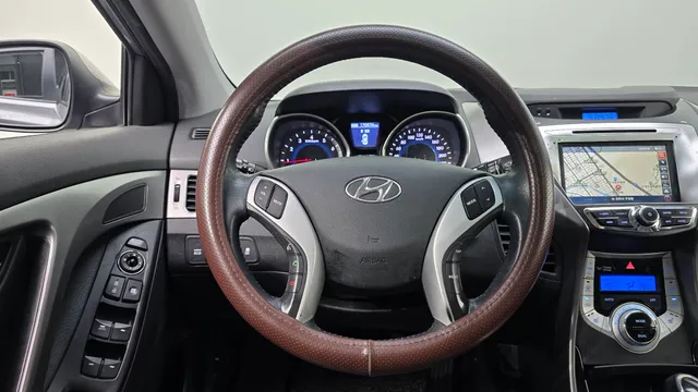 Hyundai Elantra (Avante)