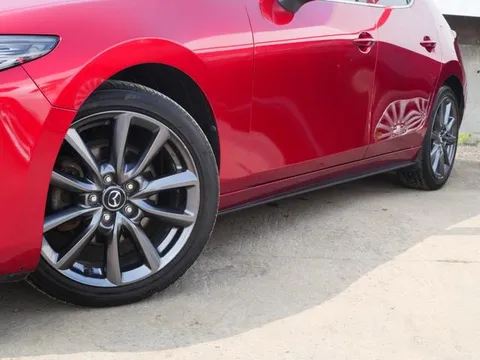 Mazda MAZDA3 Fastback