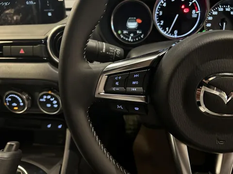 Mazda MX-5 (Roadster)