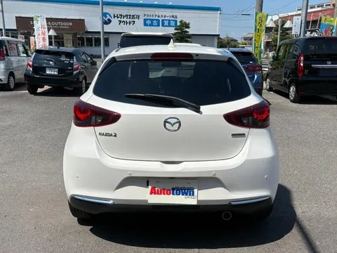 Mazda MAZDA2