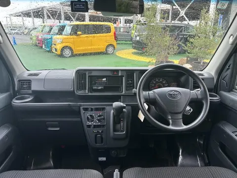 Toyota Pixis Van