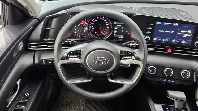 Hyundai Elantra (Avante)