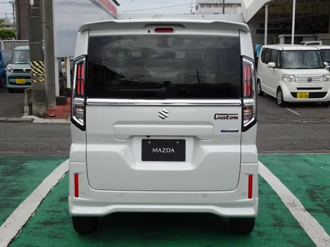 Suzuki Spacia Custom