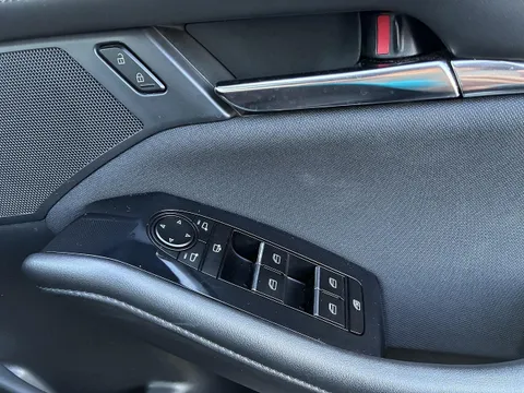 Mazda MAZDA3 Sedan