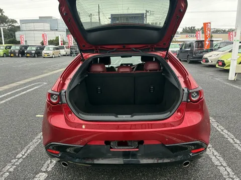 Mazda MAZDA3 Fastback