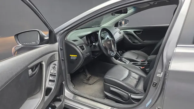 Hyundai Elantra (Avante)