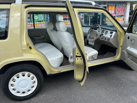 Nissan Rasheen
