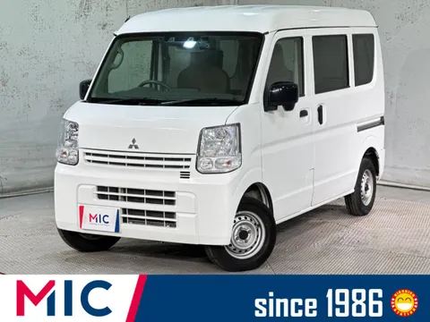 Mitsubishi Minicab Van