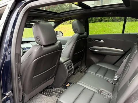 Cadillac XT4