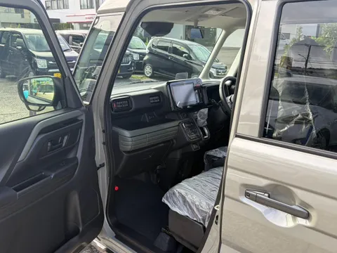 Suzuki Spacia Gear