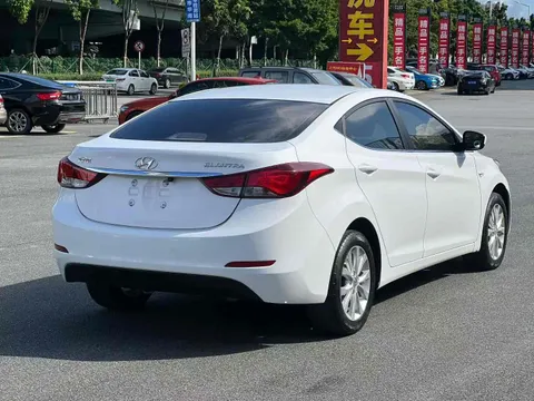 Hyundai Elantra (Avante)