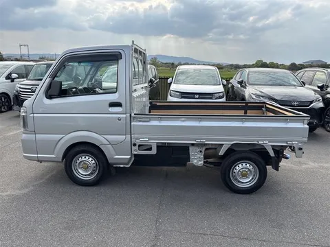 Nissan Clipper Truck