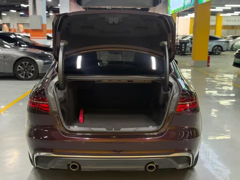Jaguar XEL
