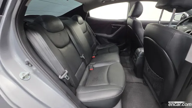 Hyundai Elantra (Avante)