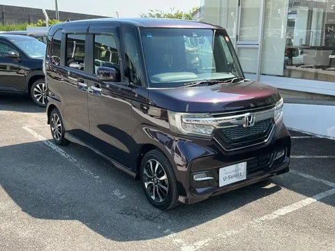 Honda N-BOX Custom