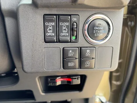 Toyota Pixis Mega