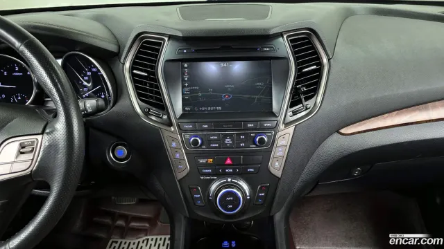 Hyundai Grand Santa Fe (Maxcruz)