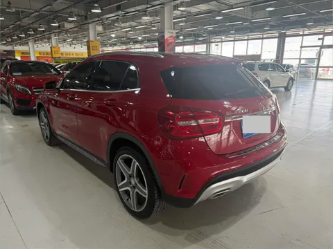 Mercedes-Benz Mercedes-Benz GLA