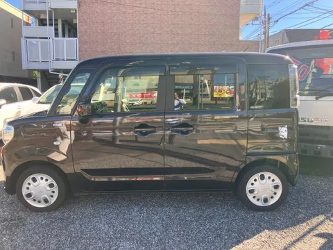 Suzuki Spacia