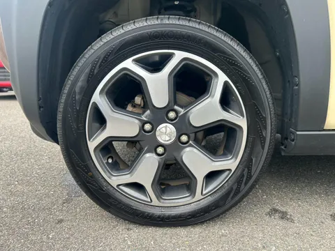 Mazda Flair Crossover