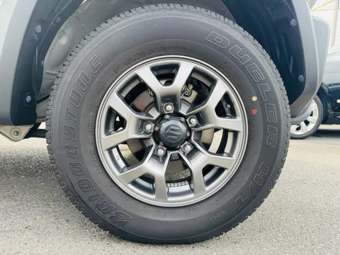 Suzuki Jimny Sierra