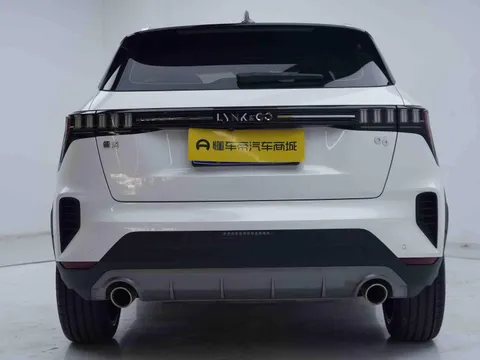 Lynk & Co Lynk & Co 06