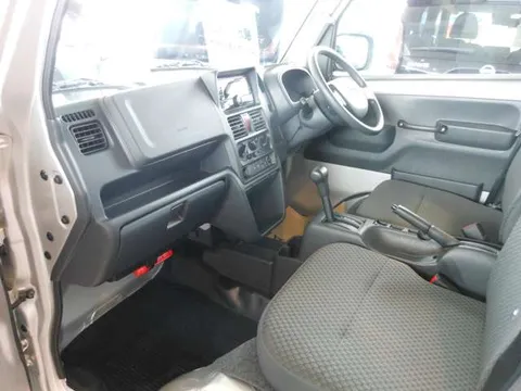 Nissan Clipper Truck