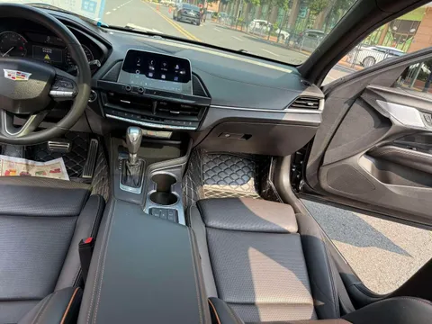 Cadillac CT4