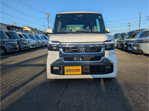 Honda N-BOX Custom