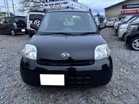 Daihatsu Esse